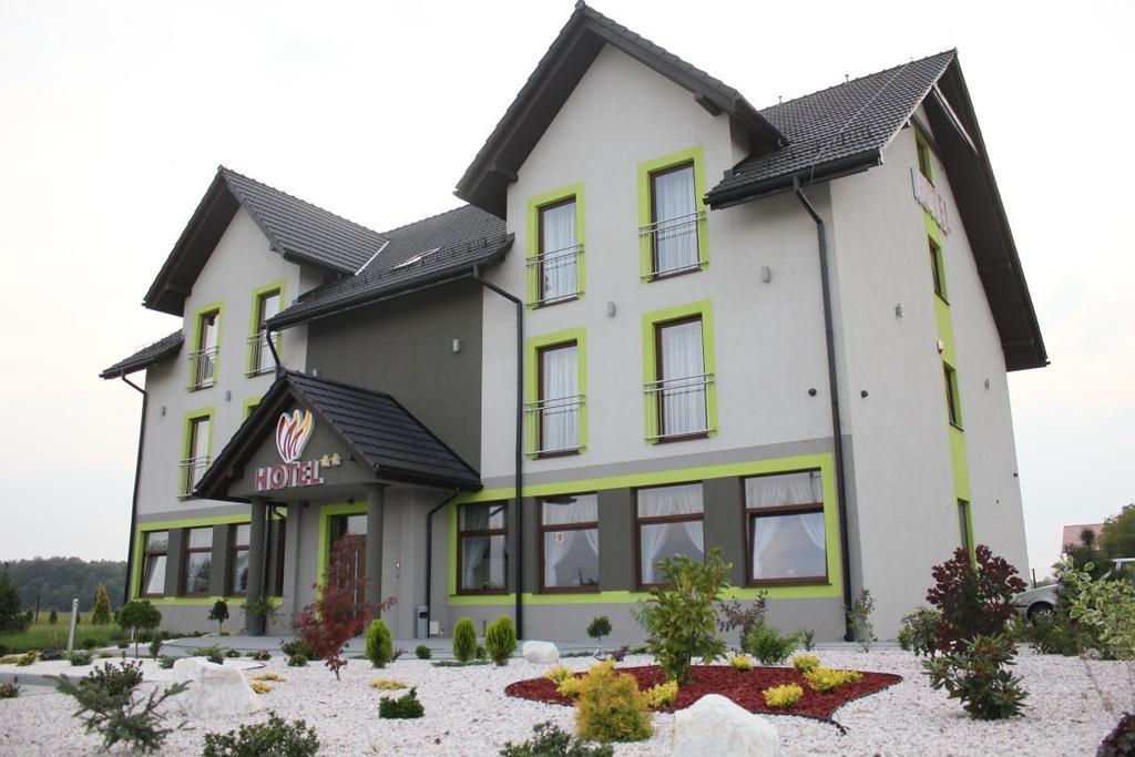 Hotel Magnolia Tychy Exterior foto