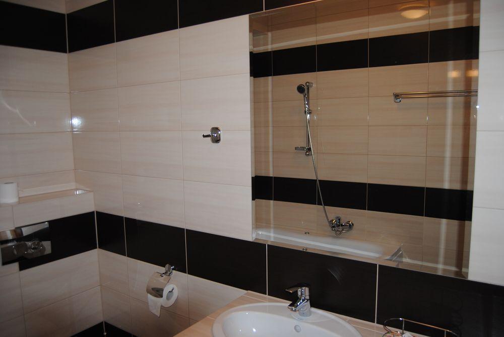 Hotel Magnolia Tychy Exterior foto
