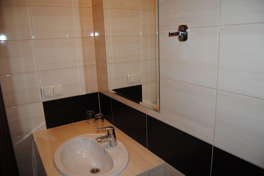 Hotel Magnolia Tychy Quarto foto